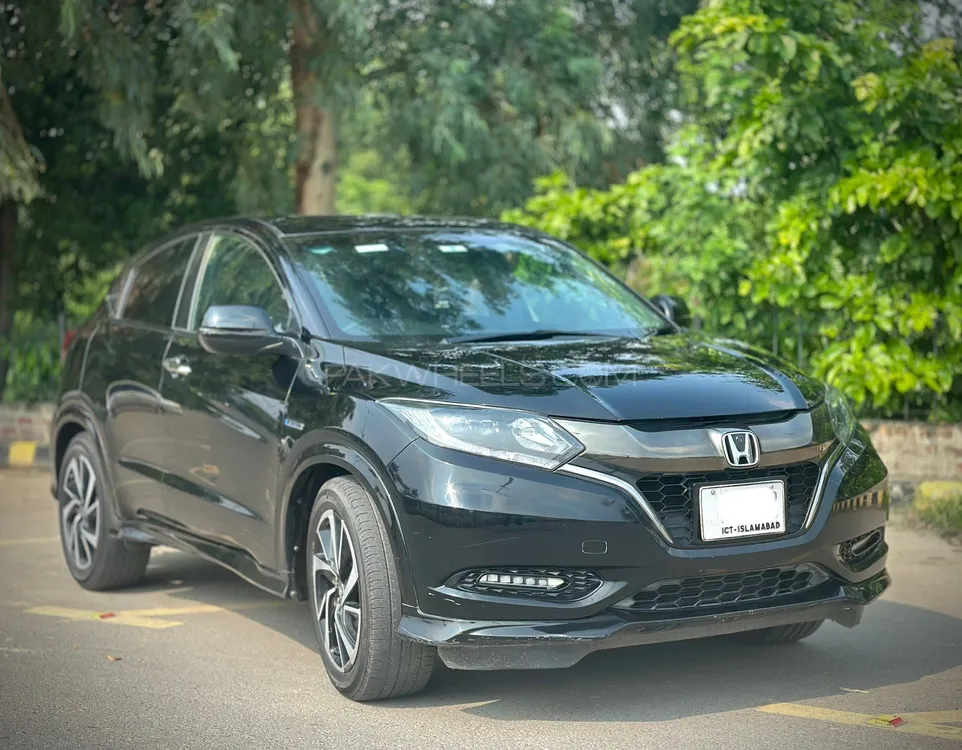 Honda Vezel 2018 for Sale in Lahore Image-1