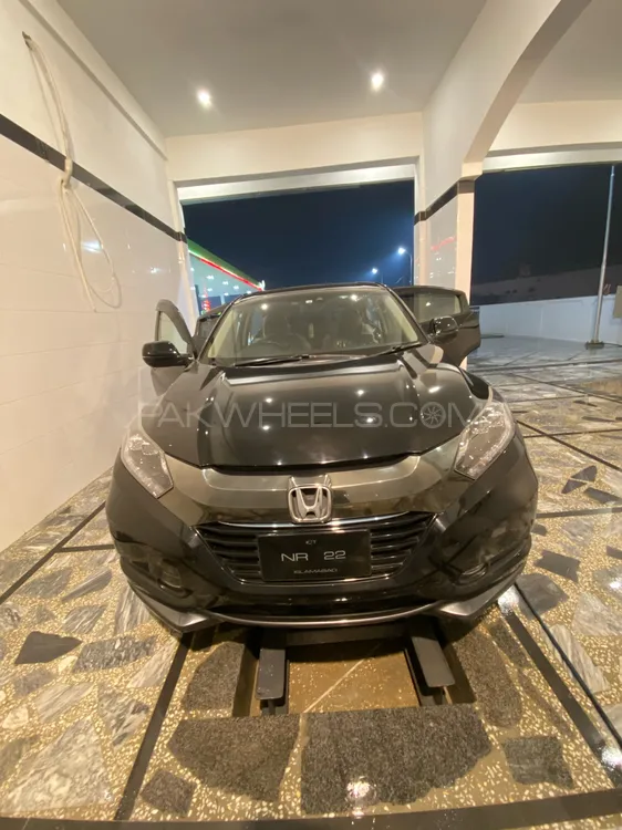 Honda Vezel 2016 for Sale in Mardan Image-1