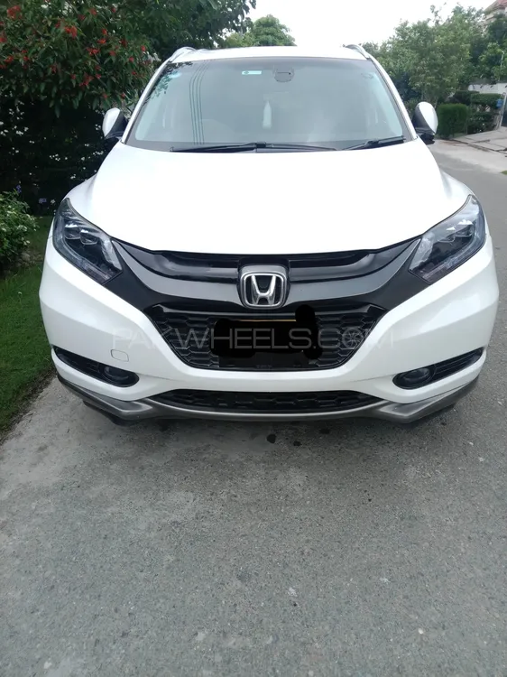 Honda Vezel 2014 for Sale in Lahore Image-1