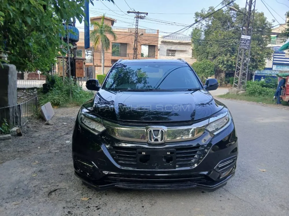 Honda Vezel 2018 for Sale in Lahore Image-1
