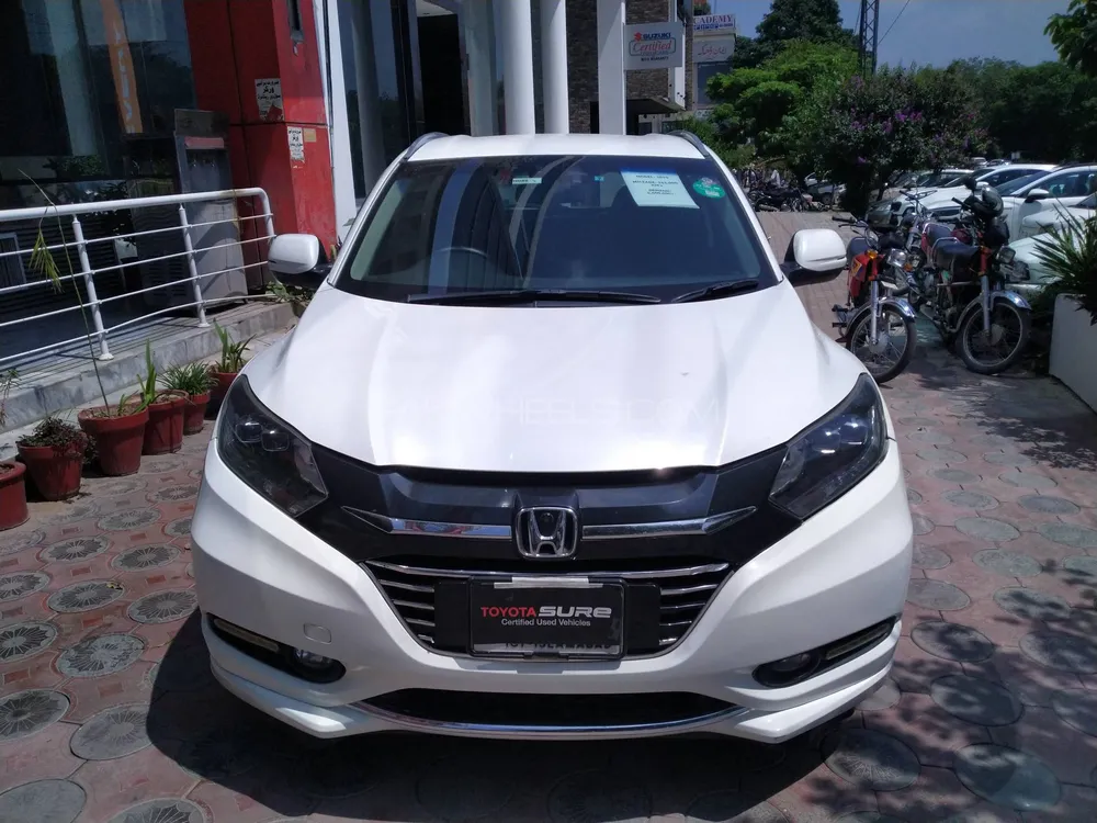 Honda Vezel 2020 for Sale in Islamabad Image-1