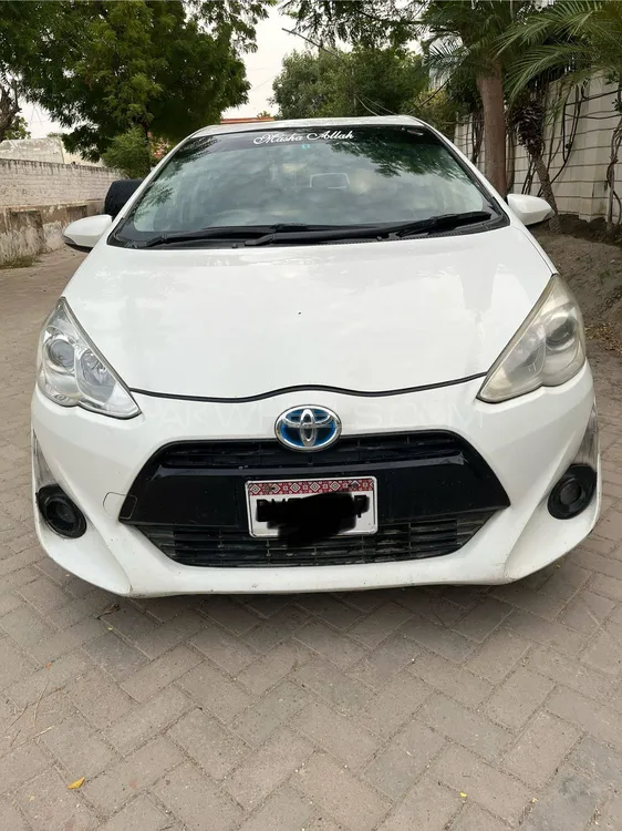 Toyota Aqua 2015 for Sale in Hyderabad Image-1