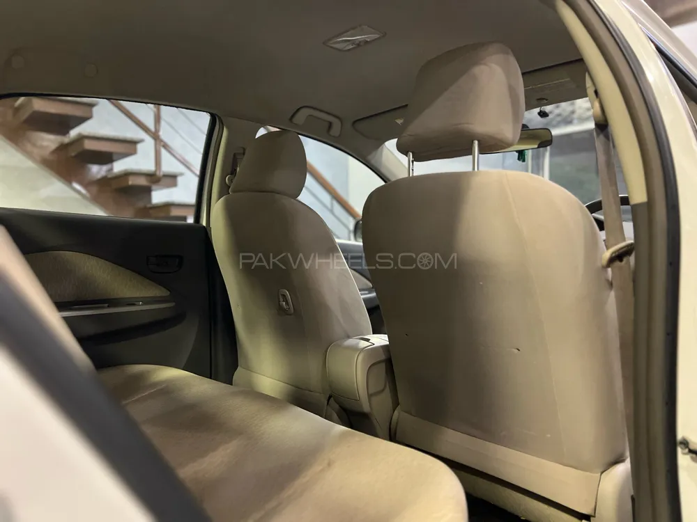 Toyota Belta 2010 for Sale in Karachi Toyota Belta 2010 for Sale in Karachi Image-10