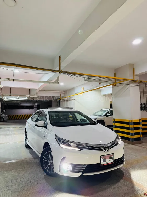 Toyota Corolla 2020 for Sale in Karachi Image-1