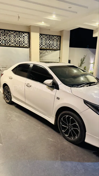 Toyota Corolla 2021 for Sale in Karachi Image-1