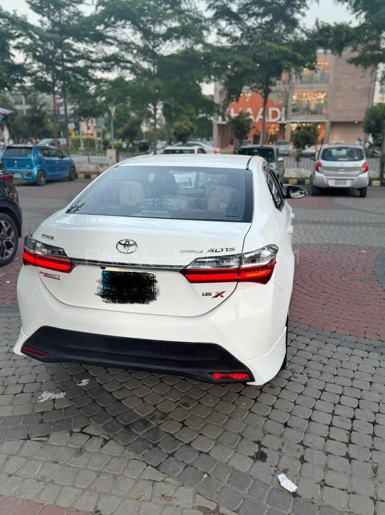 Toyota Corolla 2021 for Sale in Lahore Image-1