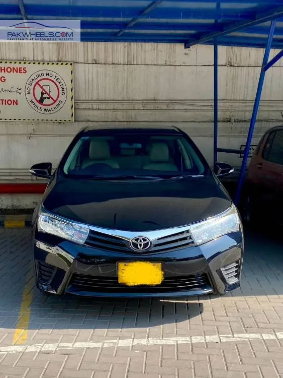 Toyota Corolla 2016 for Sale in Karachi Image-1