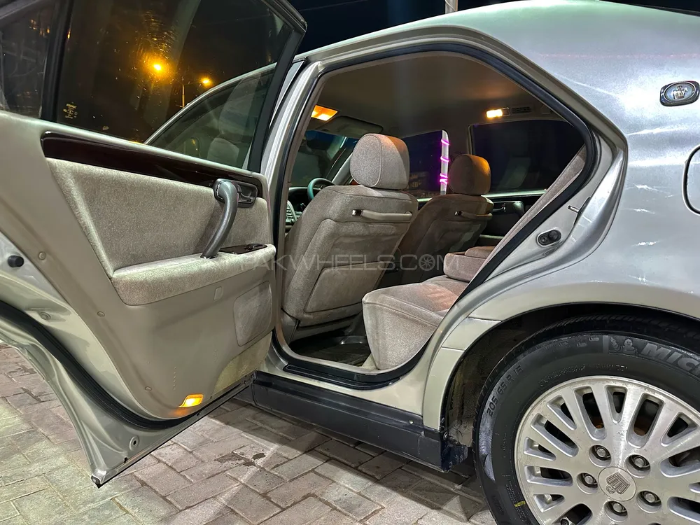 Toyota Crown 1999 for Sale in Islamabad Toyota Crown 1999 for Sale in Islamabad Image-6
