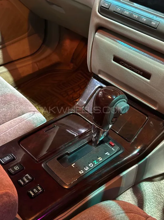 Toyota Crown 1999 for Sale in Islamabad Toyota Crown 1999 for Sale in Islamabad Image-17