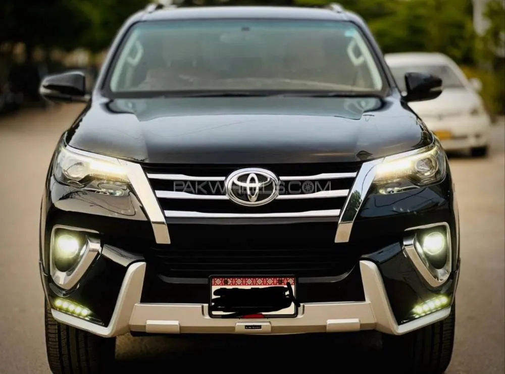Toyota Fortuner 2018 for Sale in Karachi Image-1