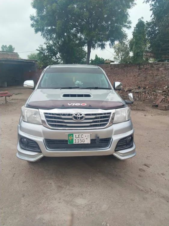 Toyota Hilux 2011 for Sale in Lahore Image-1