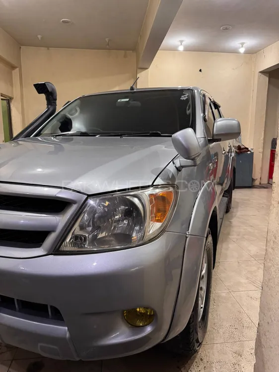 Toyota Hilux 2011 for Sale in Abbottabad Toyota Hilux 2011 for Sale in Abbottabad Image-4