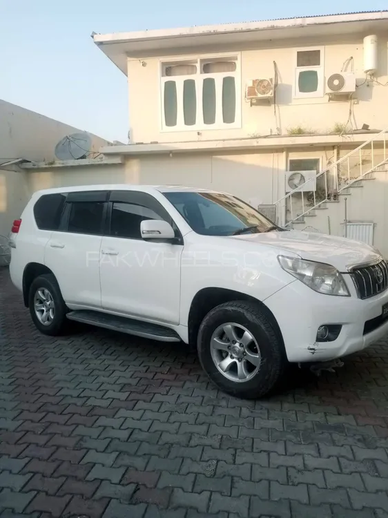 Toyota Prado 2010 for Sale in Peshawar Image-1