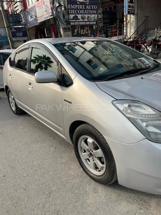 Toyota Prius 2011 for Sale in Islamabad Image-1