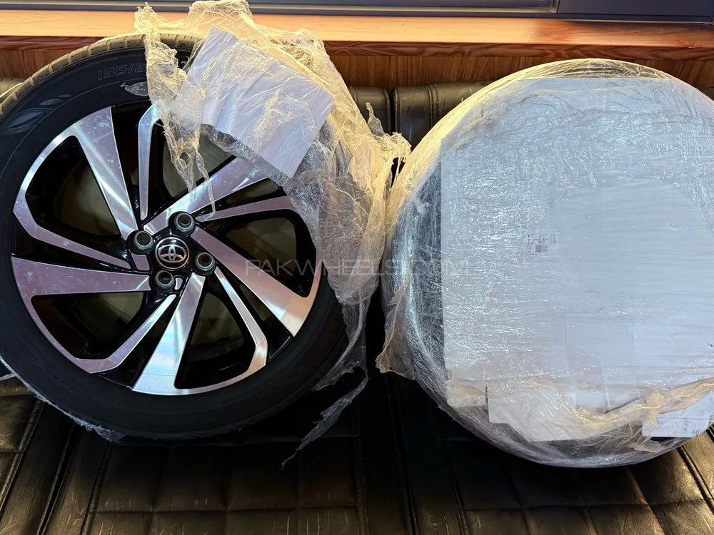 Toyota Raize Z Allow Rims Image-1