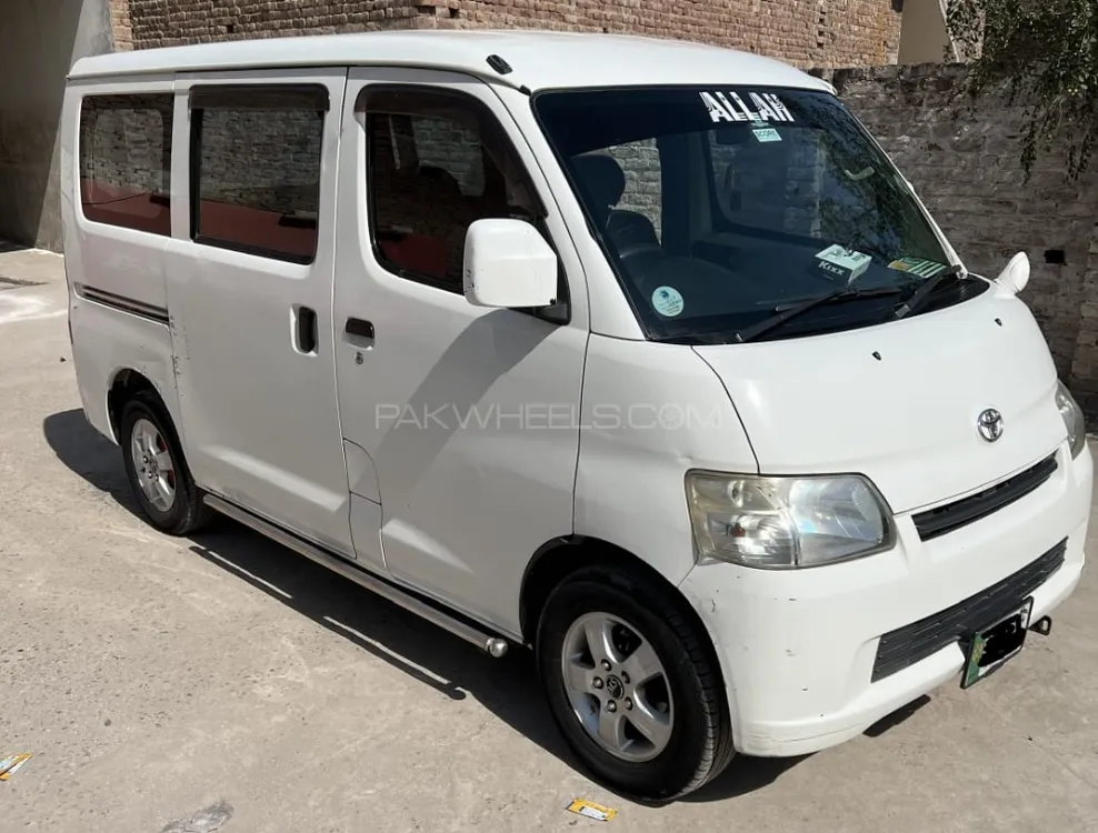 Toyota Town Ace 2008 for Sale in Swabi Image-1