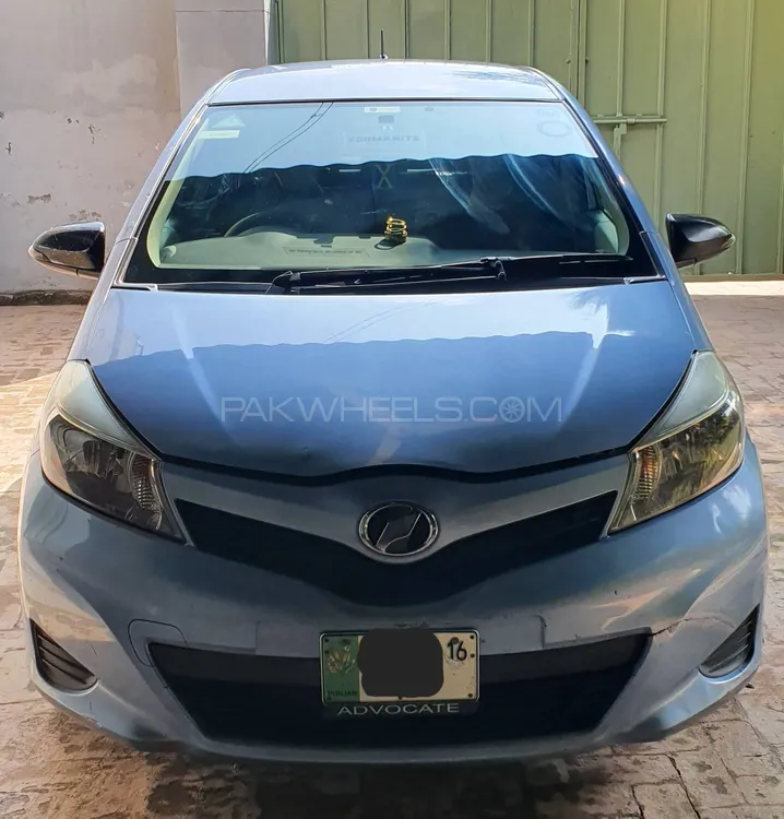 Toyota Vitz 2012 for Sale in Kasur Image-1