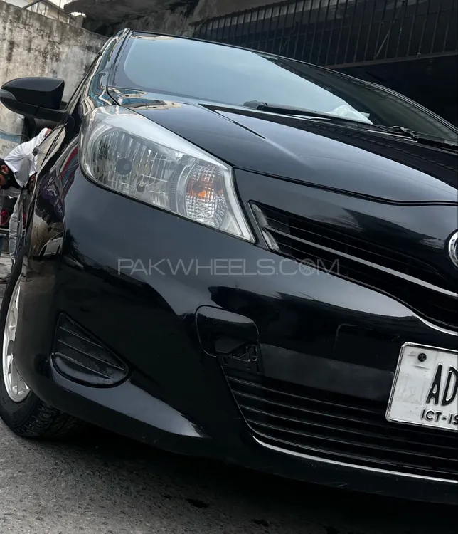 Toyota Vitz 2013 for Sale in Islamabad Image-1
