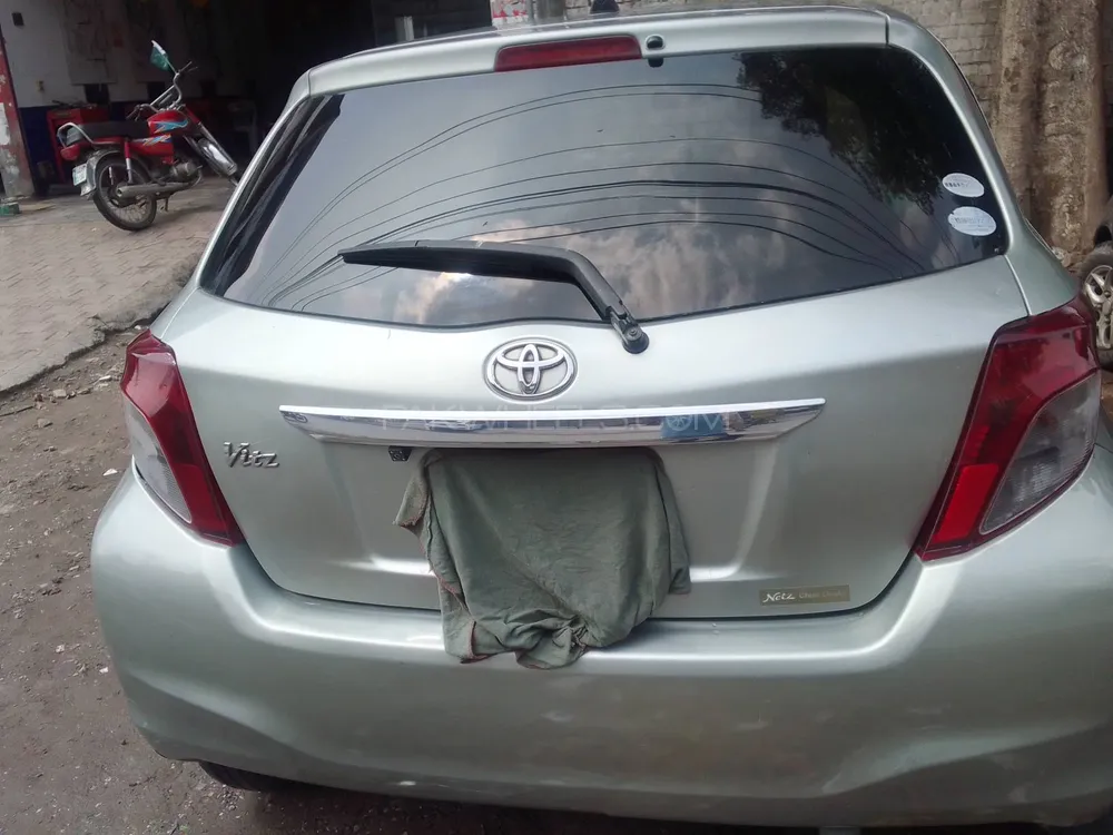 Toyota Vitz 2016 for Sale in Lahore Image-1