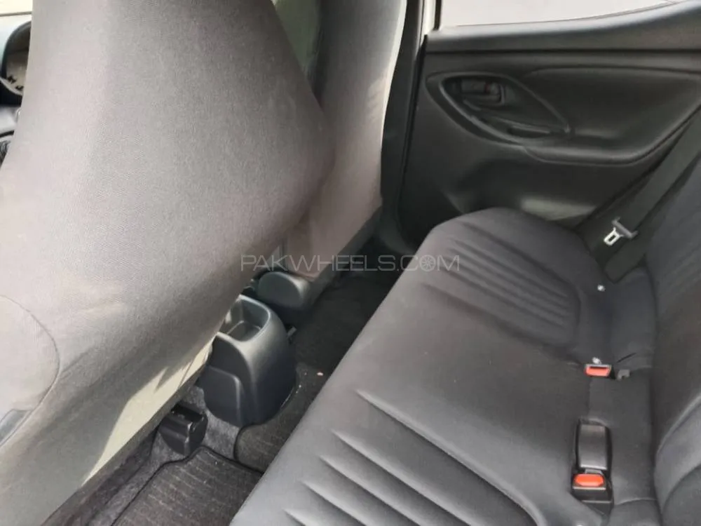 Toyota Yaris Sedan 2020 for Sale in Karachi Image-1