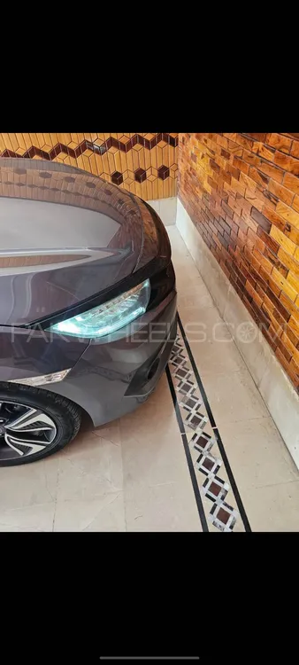 Honda Civic 2020 for Sale in Pir mahal Image-1