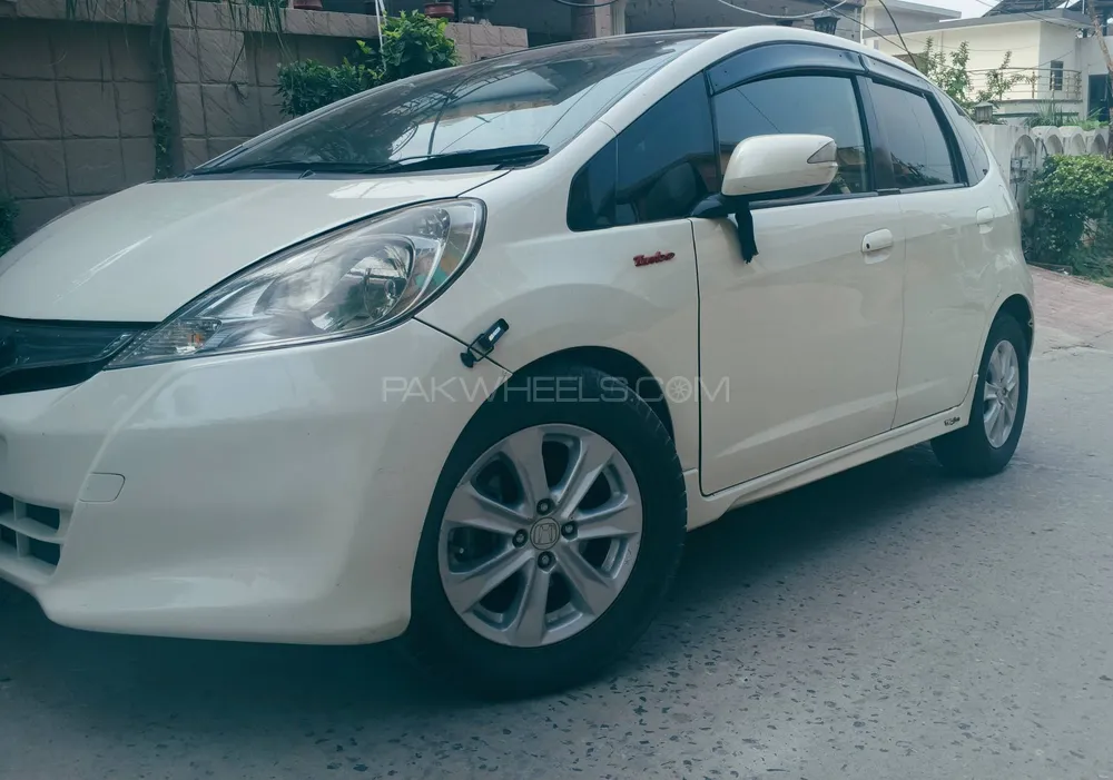 Honda Fit 2011 for Sale in Rawalpindi Image-1