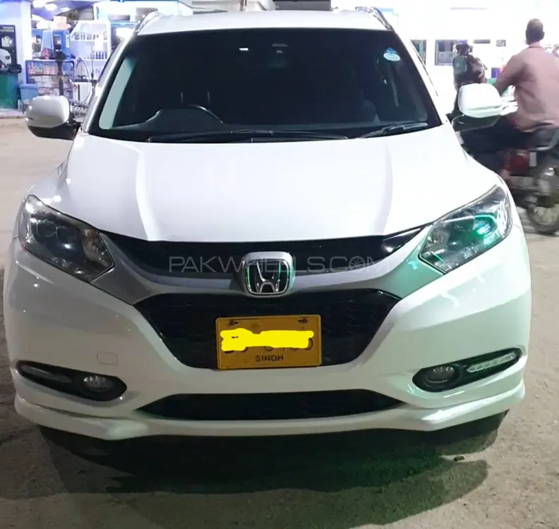 Honda Vezel 2014 for Sale in Karachi Image-1