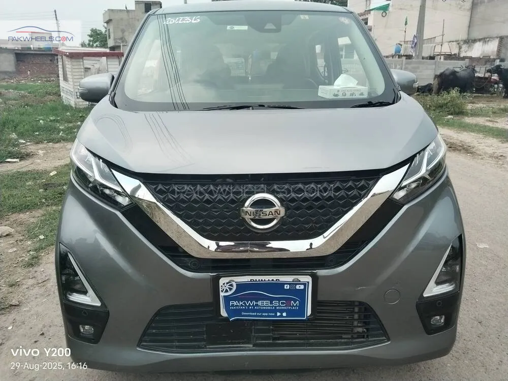 Nissan Dayz Highway Star 2021 for Sale in Lahore Image-1