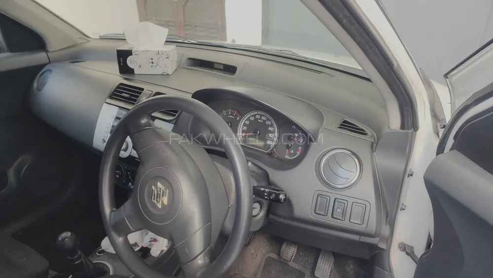 Suzuki Swift 2016 for Sale in Lahore Image-1