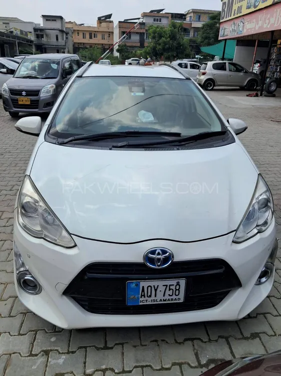 Toyota Aqua 2016 for Sale in Islamabad Image-1