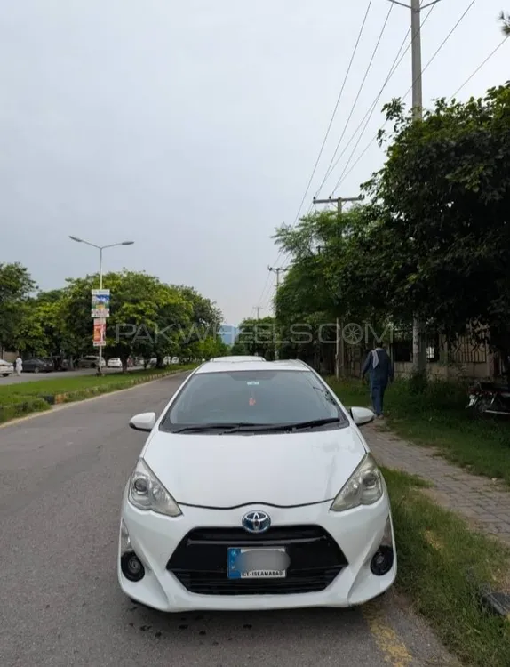 Toyota Aqua 2015 for Sale in Islamabad Image-1