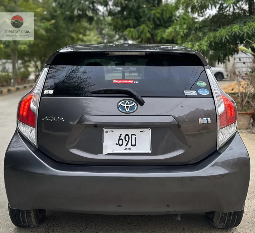 Toyota Aqua 2015 for Sale in Karachi Image-1