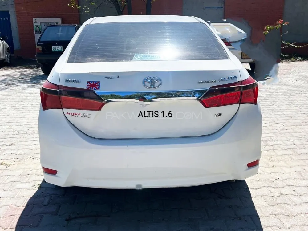 Toyota Corolla 2017 for Sale in Gujranwala Image-1