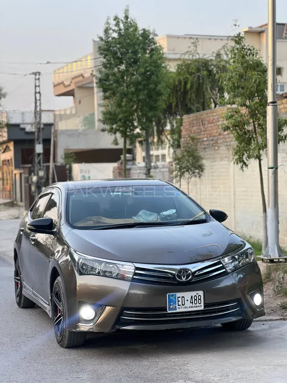 Toyota Corolla 2015 for Sale in Peshawar Image-1