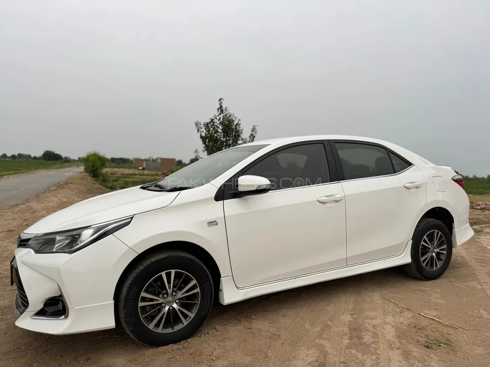 Toyota Corolla 2021 for Sale in Liaqat Pur Image-1