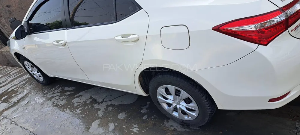Toyota Corolla 2015 for Sale in Islamabad Image-1