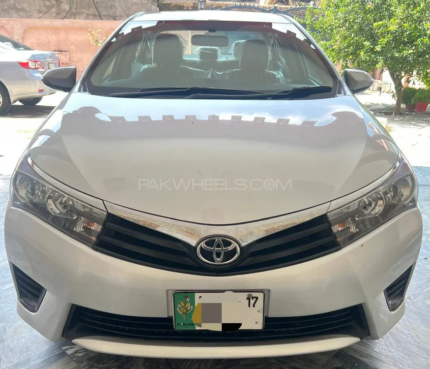 Toyota Corolla 2017 for Sale in Gujrat Image-1