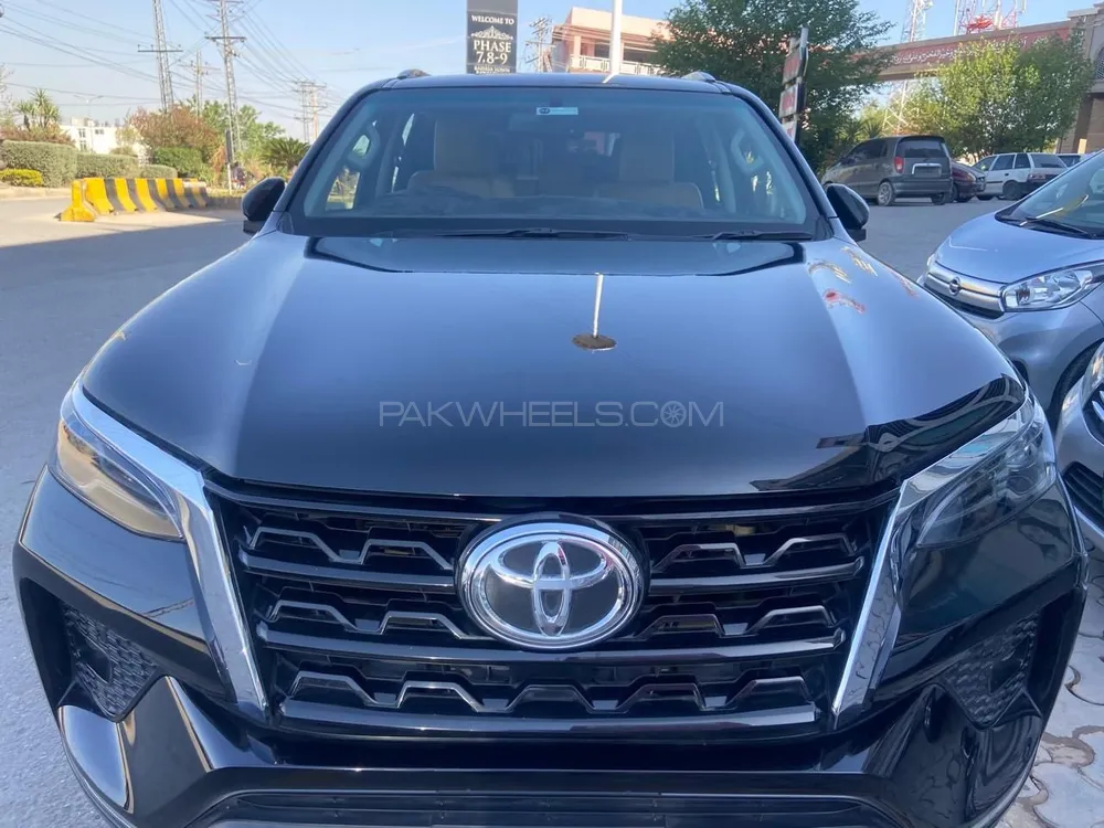 Toyota Fortuner 2022 for Sale in Islamabad Image-1