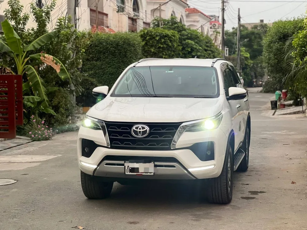Toyota Fortuner 2021 for Sale in Lahore Image-1