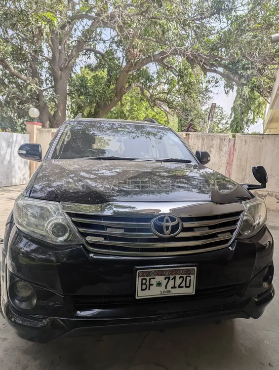 Toyota Fortuner 2015 for Sale in Karachi Image-1