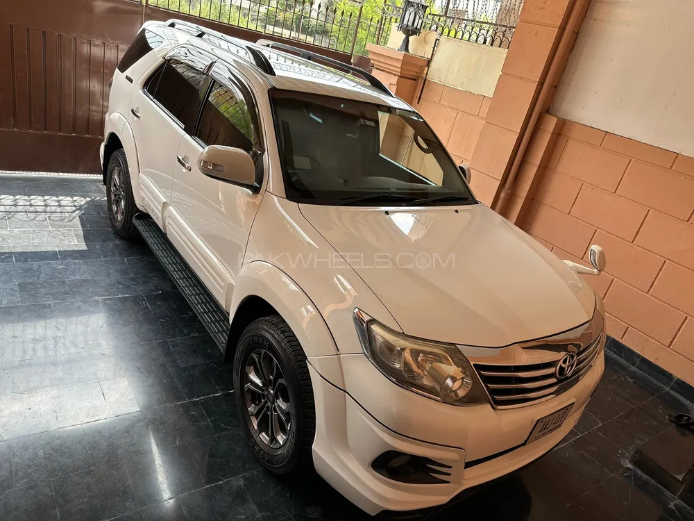Toyota Fortuner 2016 for Sale in Islamabad Image-1