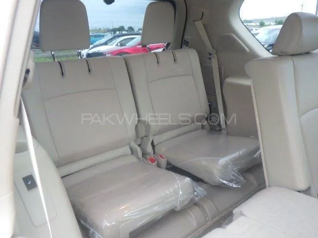 Toyota Prado 2022 for Sale in Islamabad Toyota Prado 2022 for Sale in Islamabad Image-8
