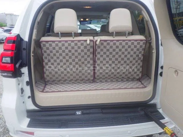 Toyota Prado 2022 for Sale in Islamabad Toyota Prado 2022 for Sale in Islamabad Image-9
