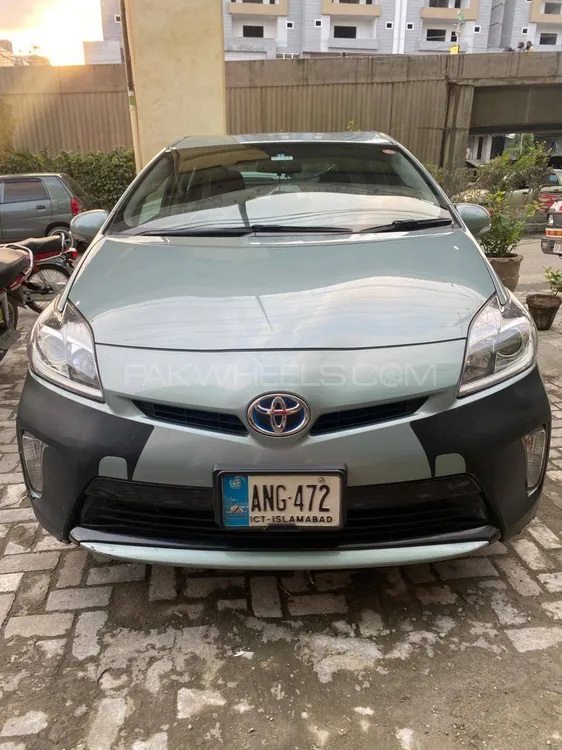 Toyota Prius 2015 for Sale in Islamabad Image-1