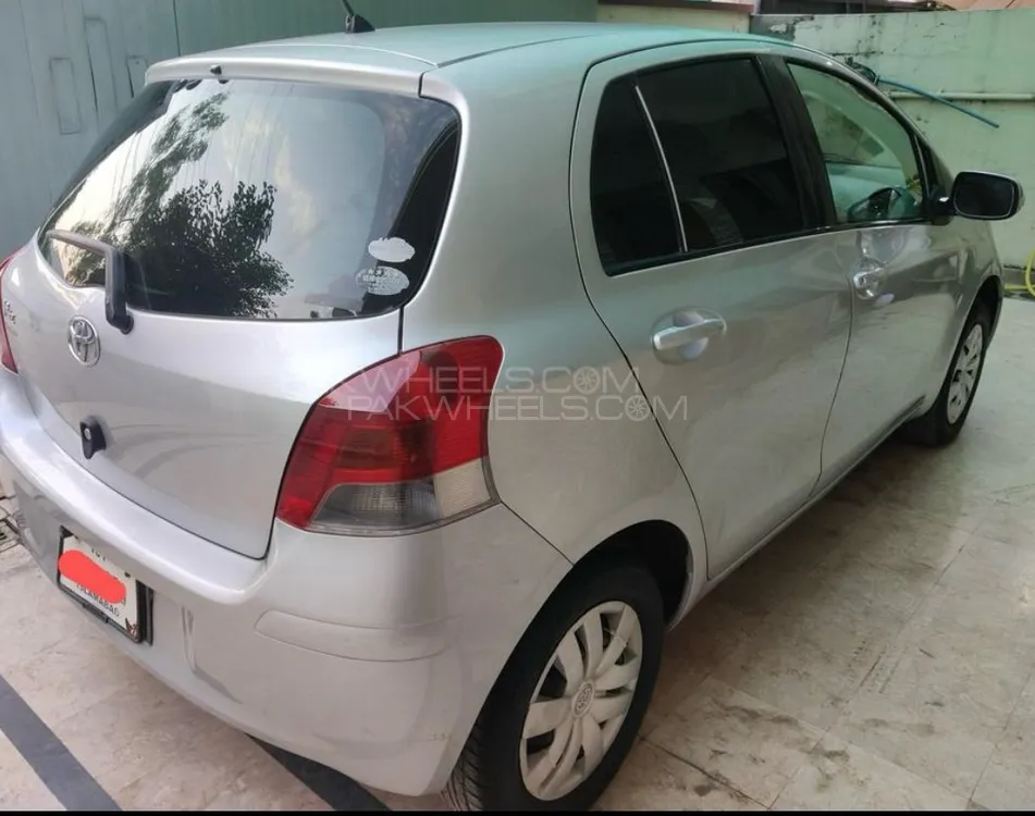 Toyota Vitz 2010 for Sale in Islamabad Image-1