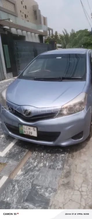 Toyota Vitz 2013 for Sale in Lahore Image-1