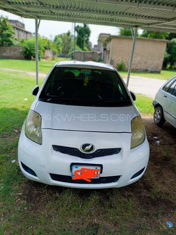 Toyota Vitz 2008 for Sale in Kamra Image-1