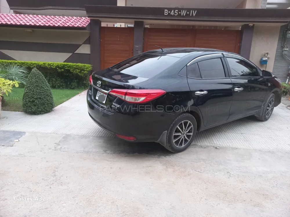 Toyota Yaris Sedan 2020 for Sale in Karachi Image-1