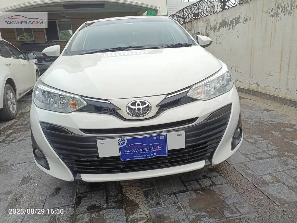 Toyota Yaris Sedan 2020 for Sale in Lahore Image-1