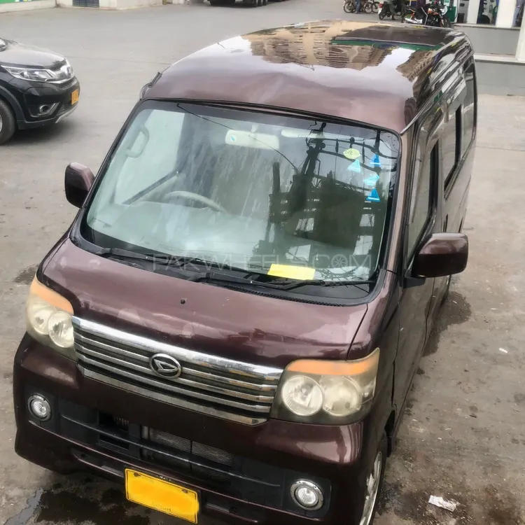 Daihatsu Atrai Wagon 2011 for Sale in Karachi Image-1